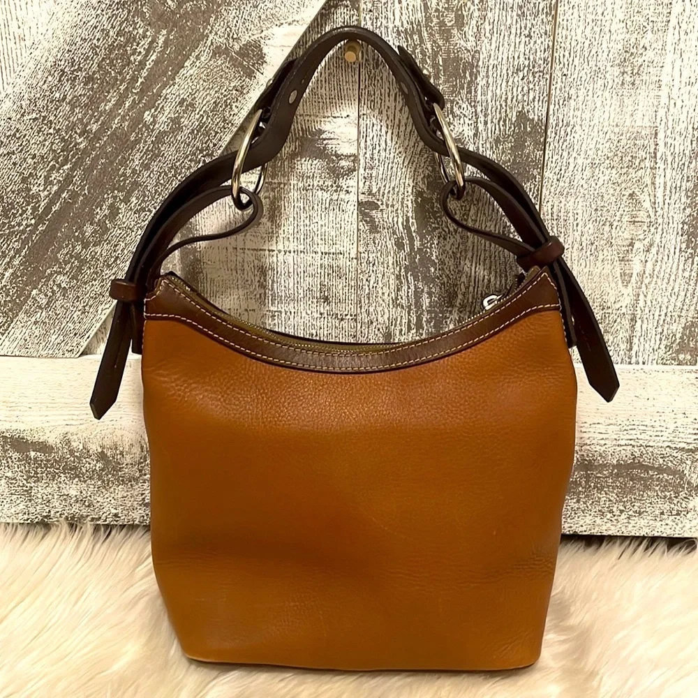 DOONEY & BOURKE 1975 Vintage Pebble Grain Hobo Bag